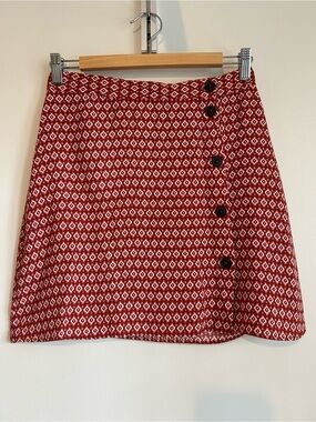 H&M Rust and White Patterned A-Line Skirt with Side Buttons, Size 6